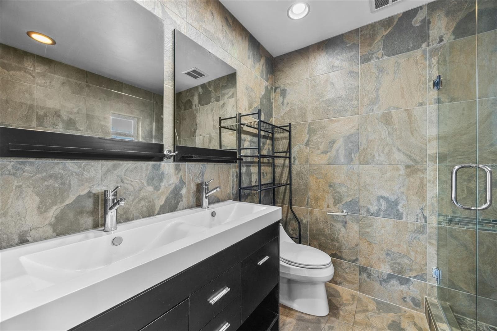 Master Bathroom - 7892 SUNDOWN DR N, ST PETERSBURG