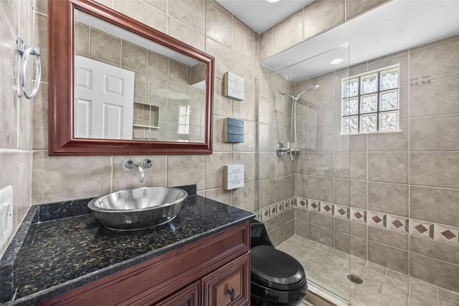 Hallway Bathroom - 7892 SUNDOWN DR N, ST PETERSBURG
