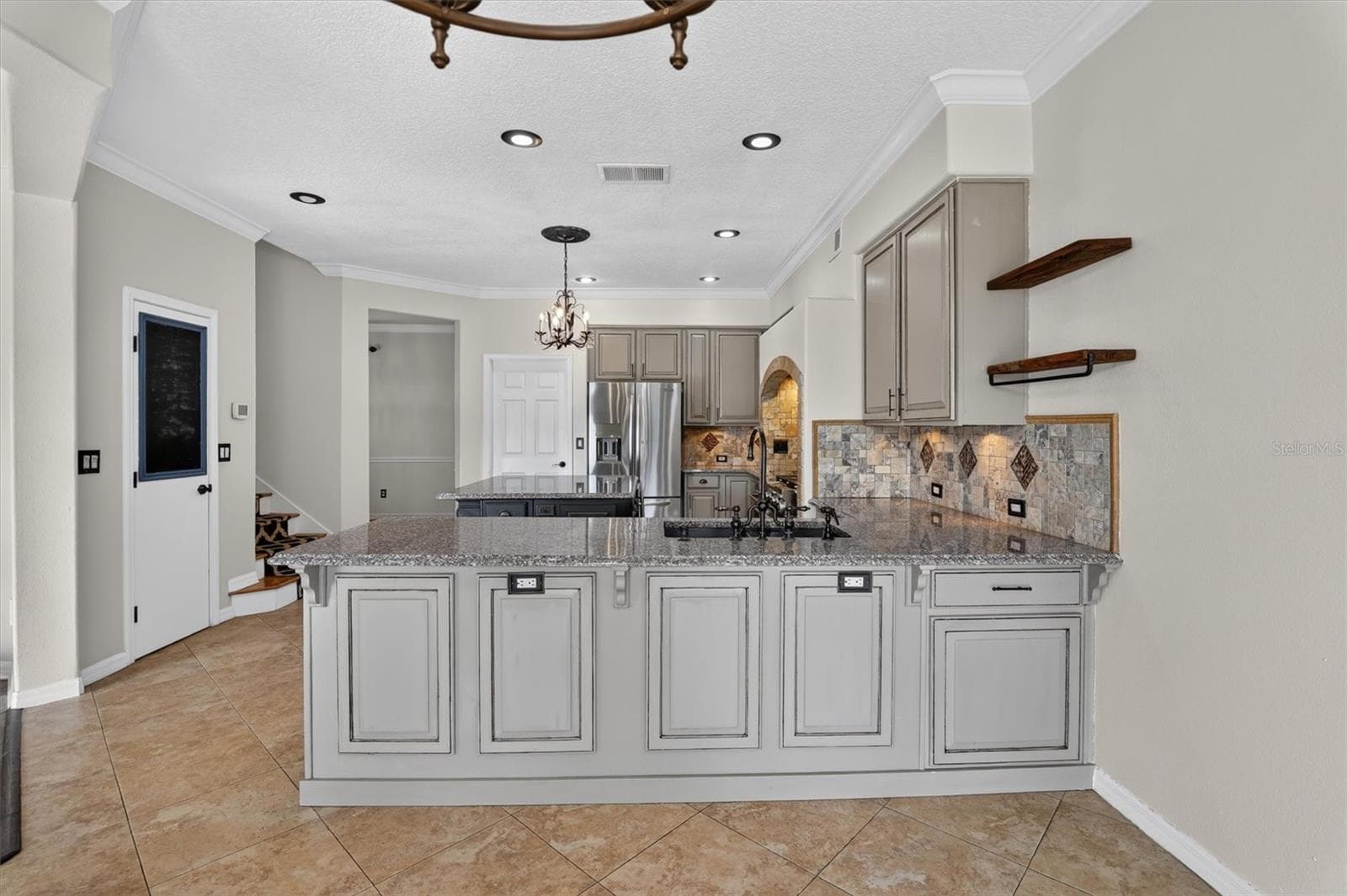 not staged kitchen nook - 2109 WEMBLEY PL, OVIEDO