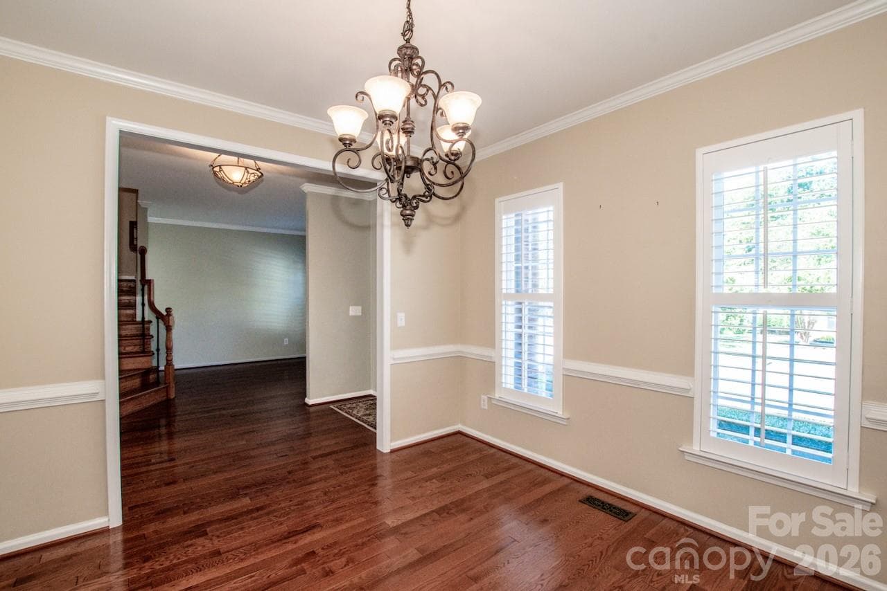 Single Family Residence at 16908 Hampton Crossing Drive, Huntersville, photo 5 of 36