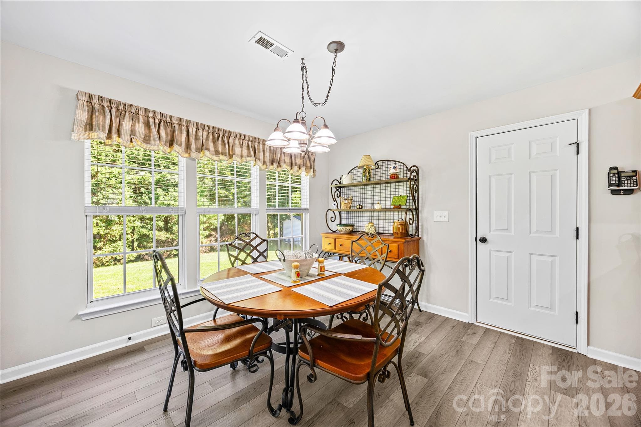 Single Family Residence at 13615 Edgetree Drive, Pineville, photo 15 of 42