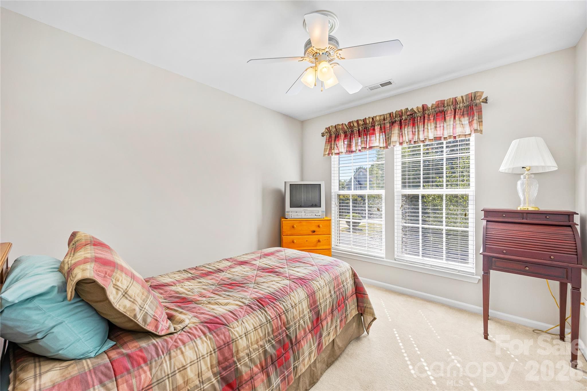 Single Family Residence at 13615 Edgetree Drive, Pineville, photo 27 of 42