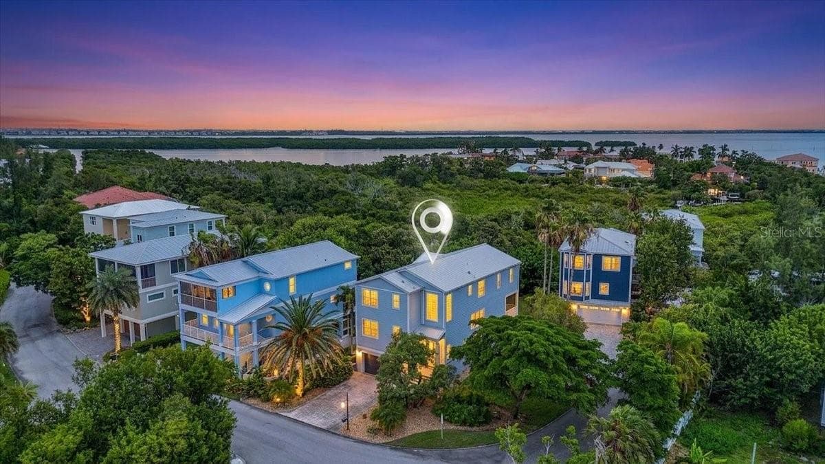 6330 Laguna Dr, Longboat Key, FL 34228 - 6330 LAGUNA DR, LONGBOAT KEY