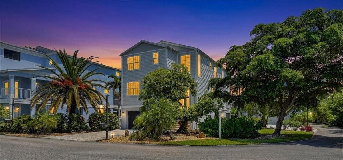6330 Laguna Dr, Longboat Key, FL 34228 - 6330 LAGUNA DR, LONGBOAT KEY
