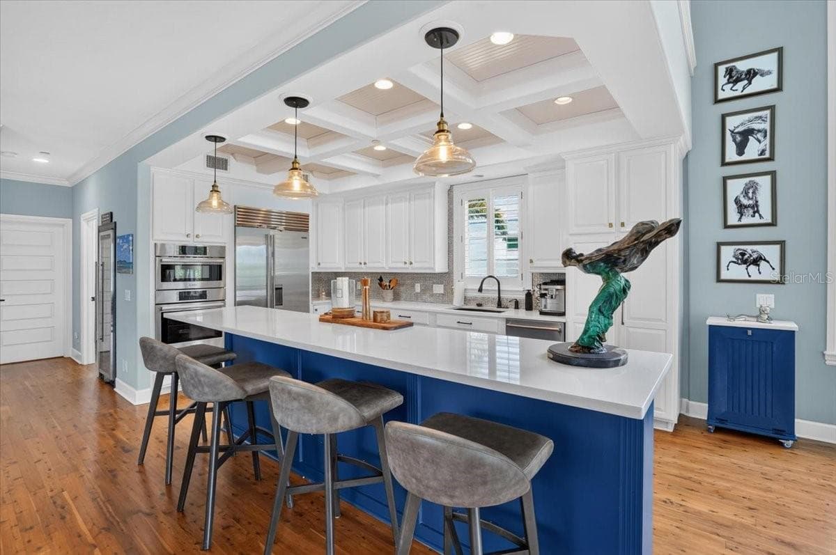 6330 Laguna Dr, Longboat Key, FL 34228 - 6330 LAGUNA DR, LONGBOAT KEY