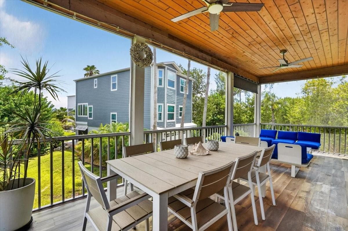 6330 Laguna Dr, Longboat Key, FL 34228 - 6330 LAGUNA DR, LONGBOAT KEY