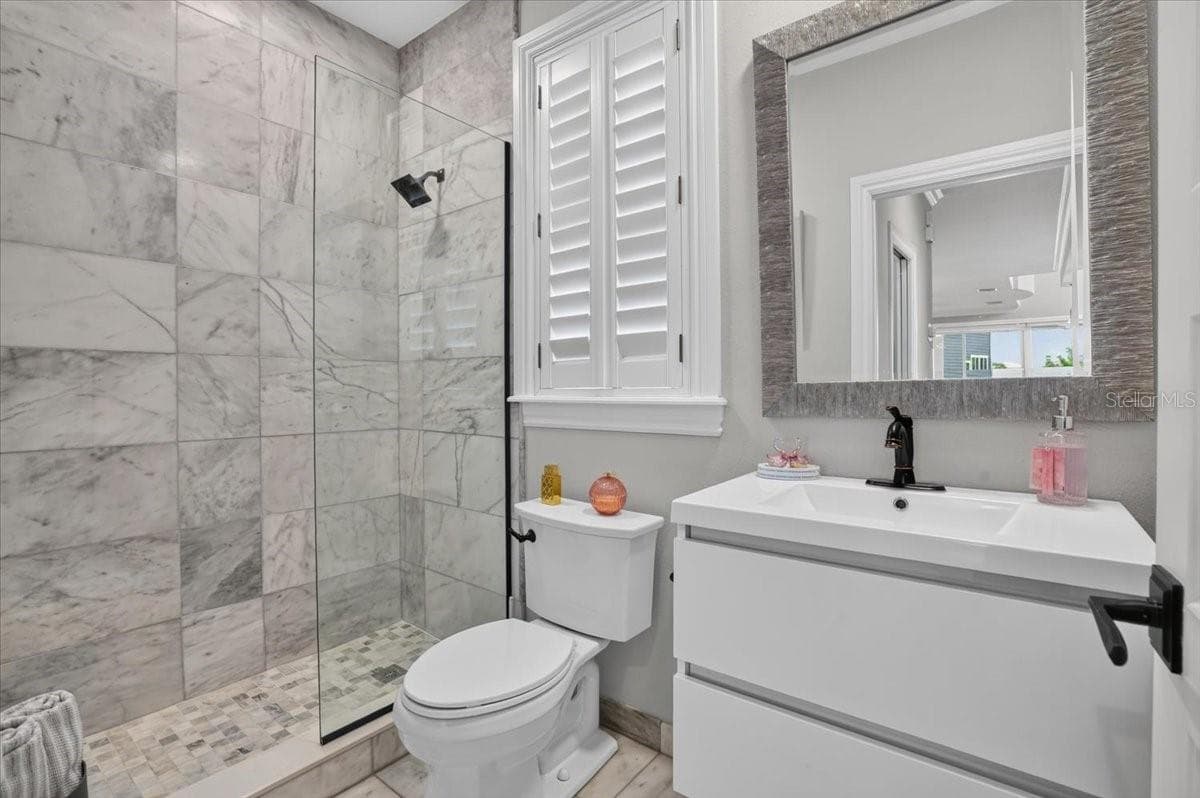 6330 Laguna Dr, Longboat Key, FL 34228 - 6330 LAGUNA DR, LONGBOAT KEY
