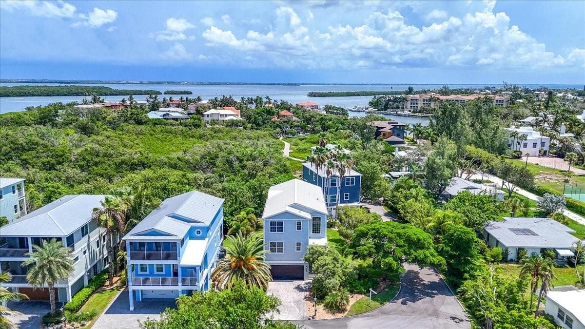 6330 Laguna Dr, Longboat Key, FL 34228 - 6330 LAGUNA DR, LONGBOAT KEY