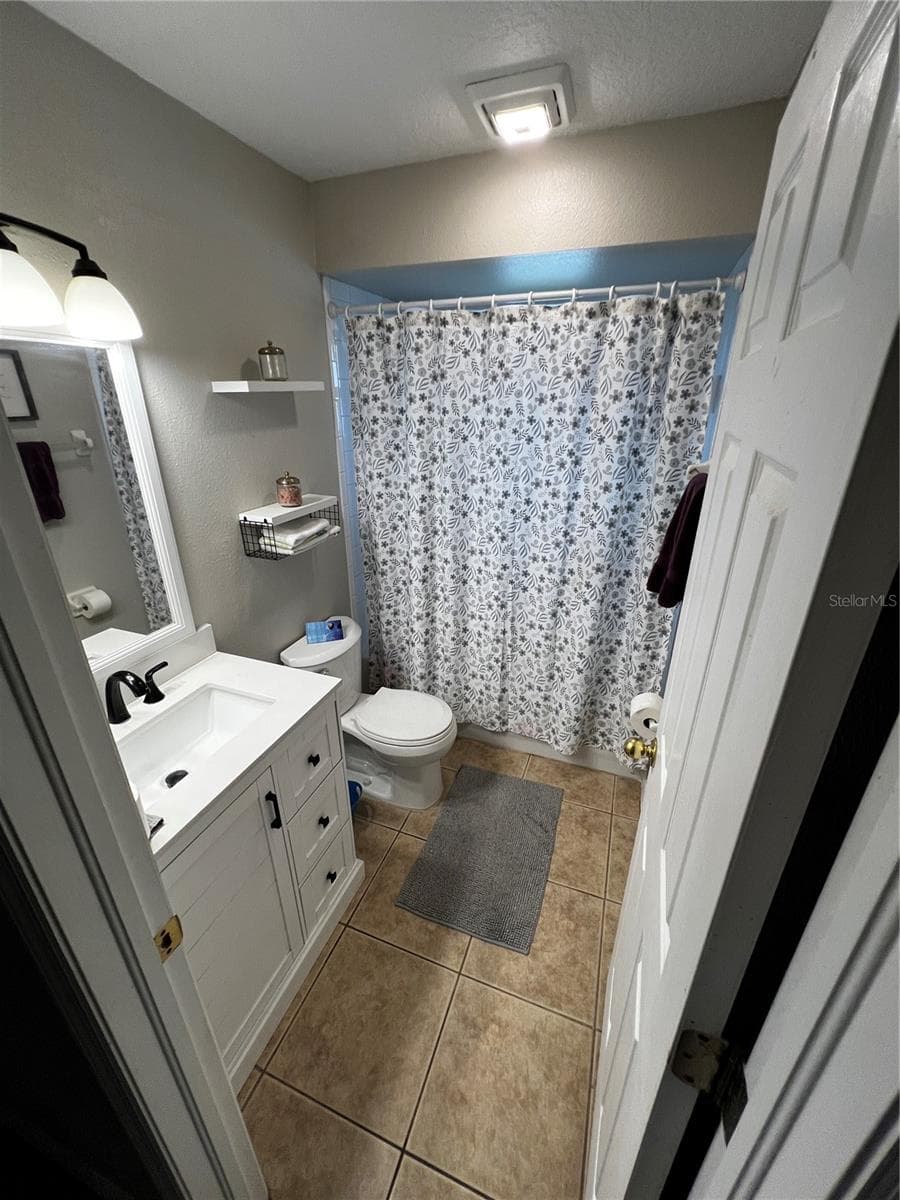 Single Family Residence at 27606 SKY LAKE CIR, WESLEY CHAPEL, photo 33 of 83