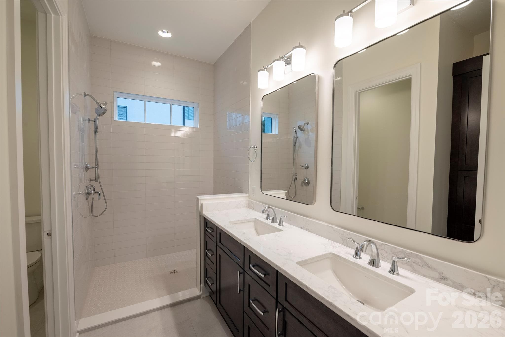 Secondary Ensuite Bathroom - Asheville