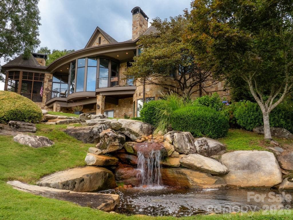 Single Family Residence at 15 Water View Court, Travelers Rest, photo 6 of 48