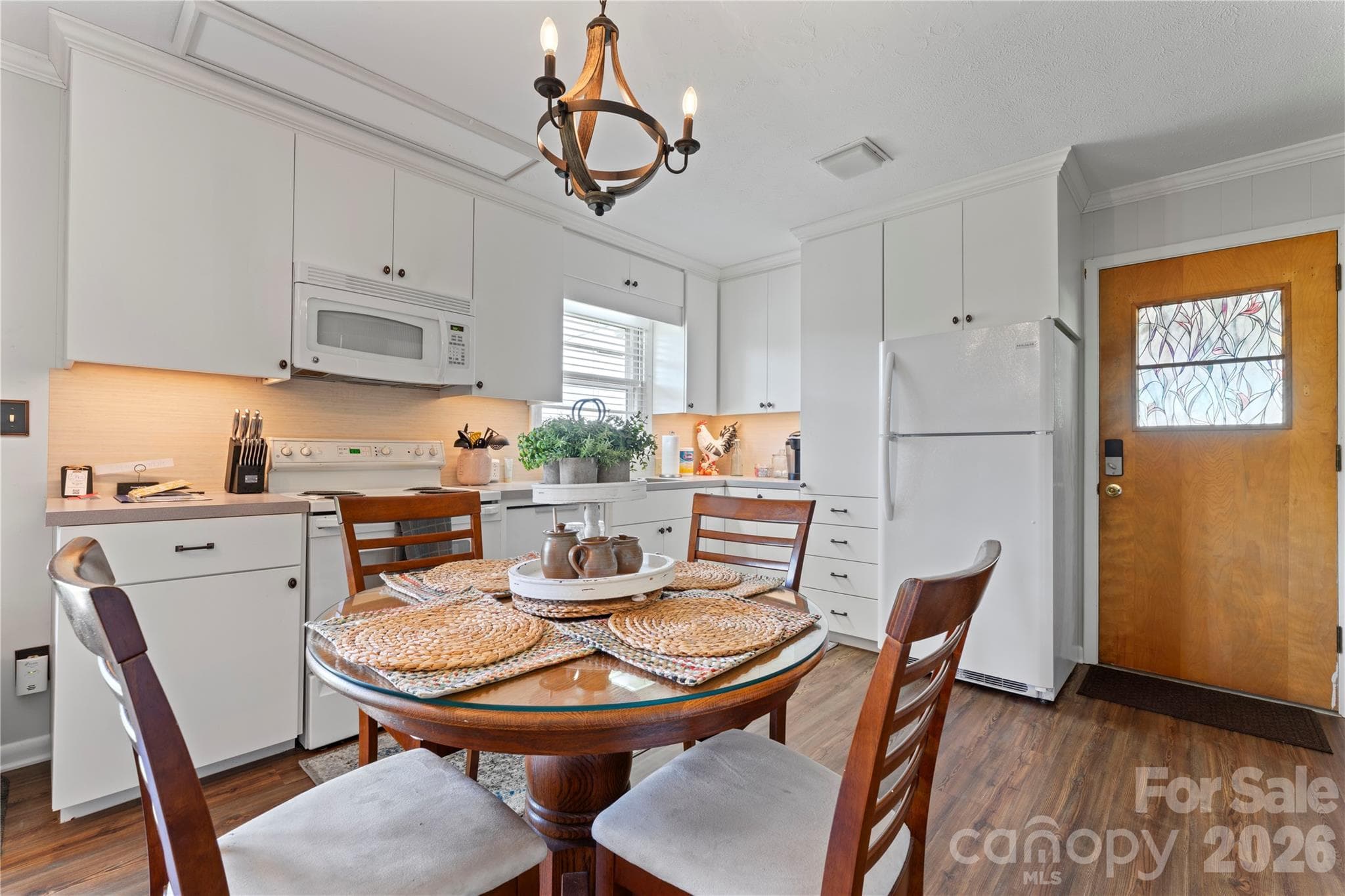 Dining area/kitchen - 36984 B&C Carter Road, New London