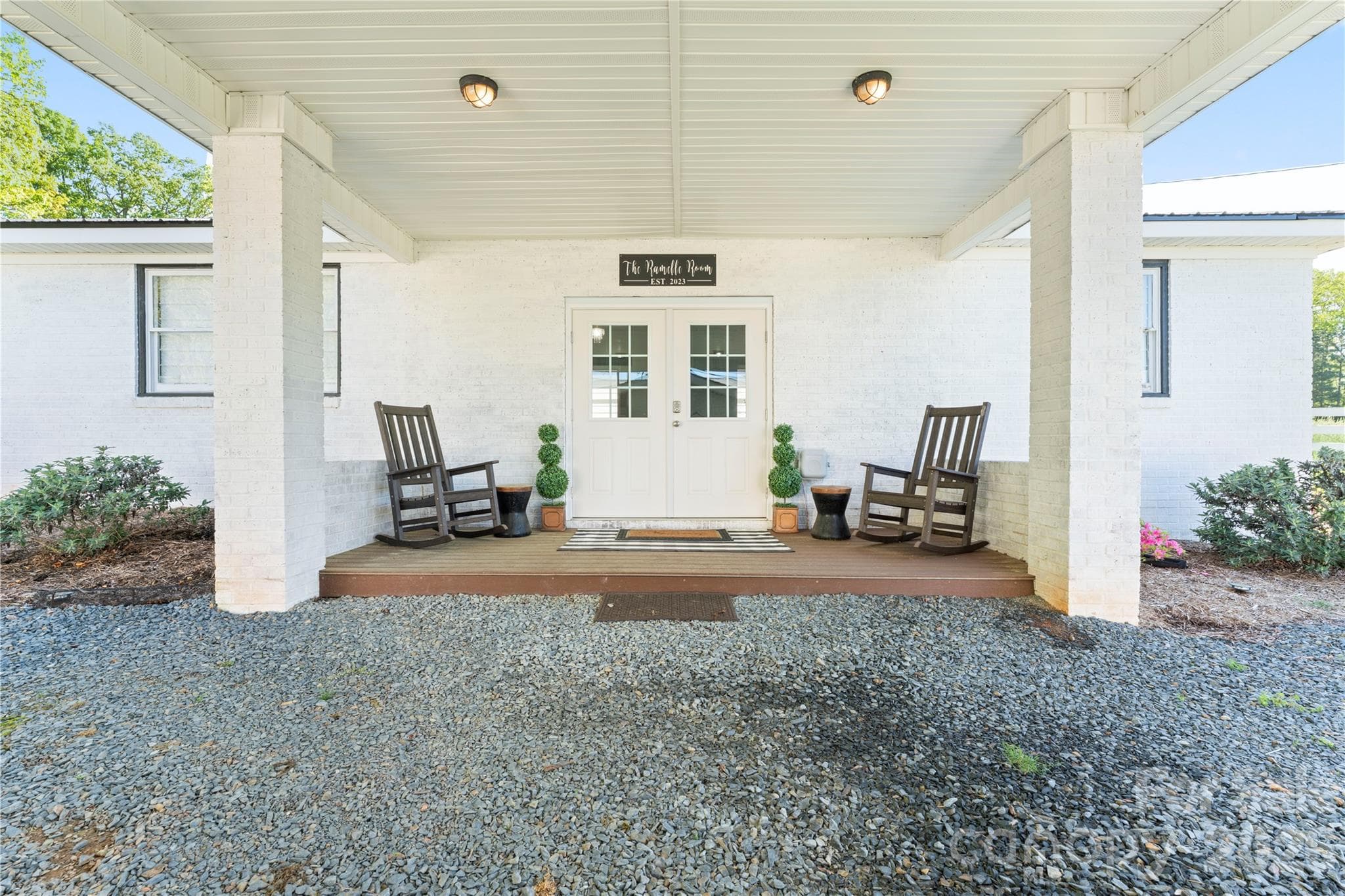 Venue - 36984 B&C Carter Road, New London
