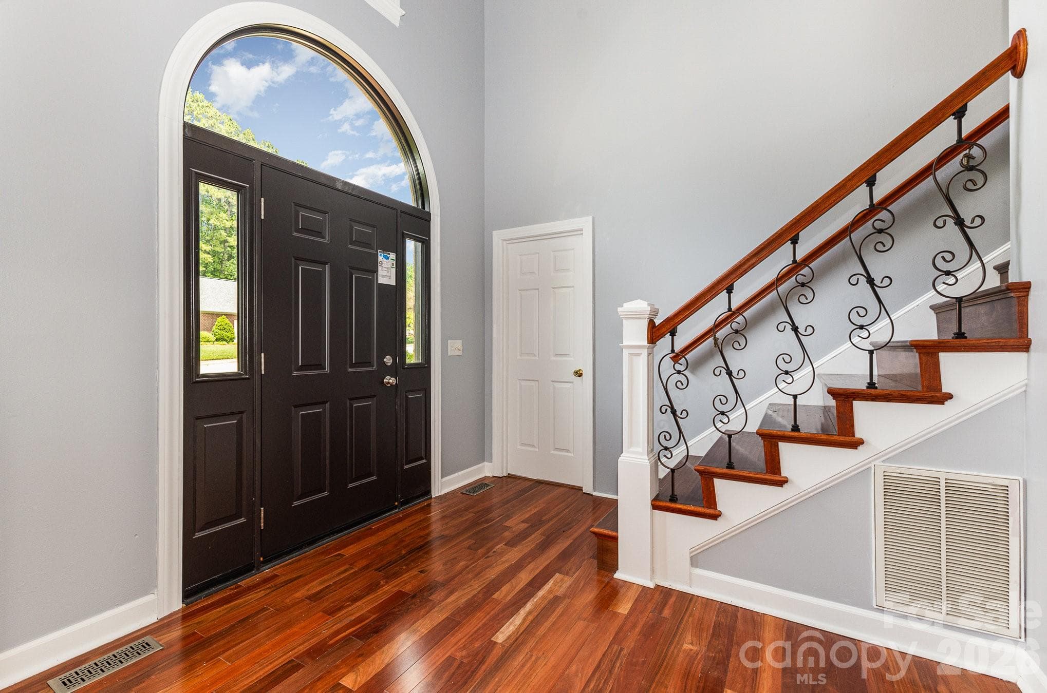 Single Family Residence at 109 Arabian Lane, Salisbury, photo 5 of 26