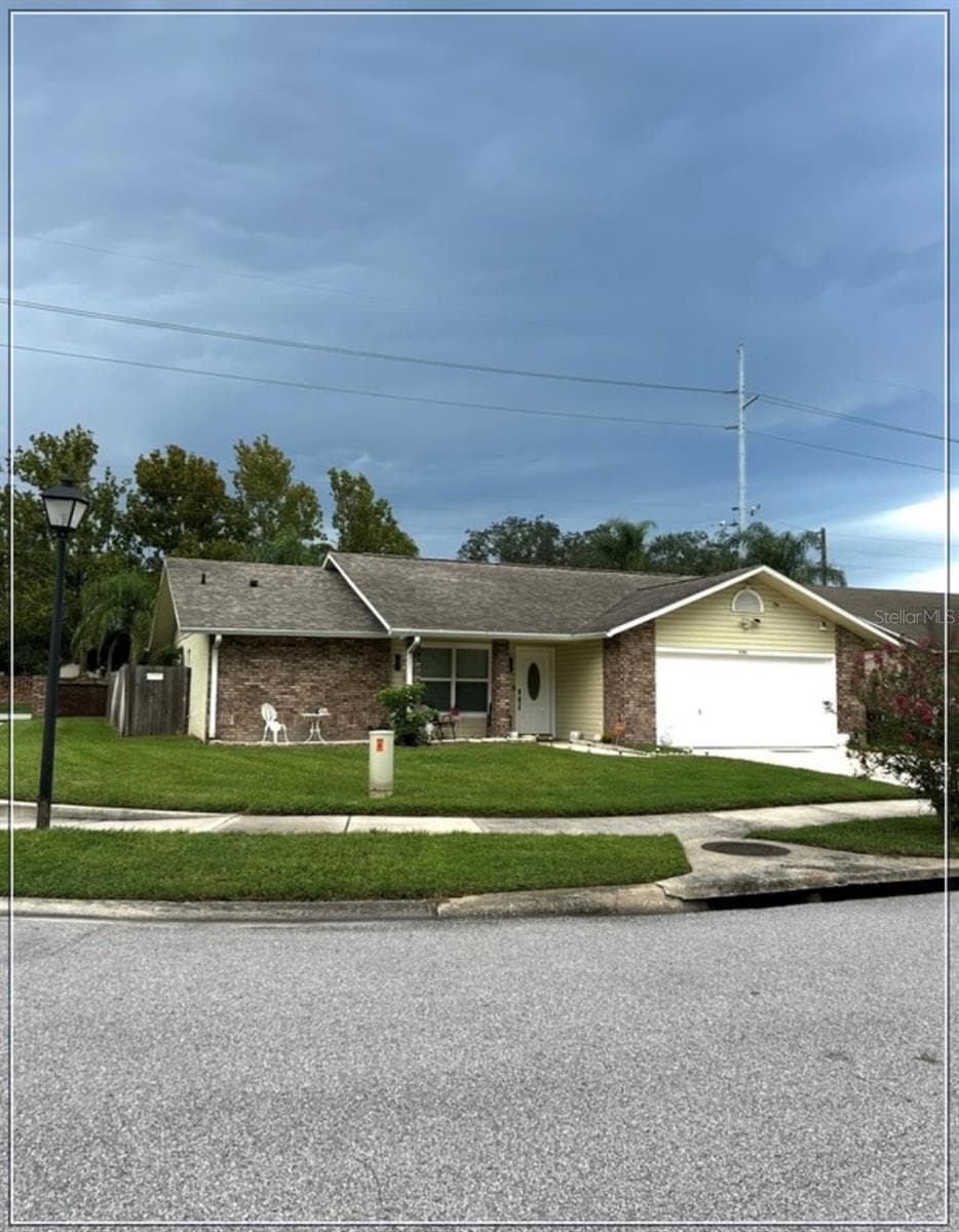 Single Family Residence at 10103 CHESHAM DR, ORLANDO, photo 3 of 36