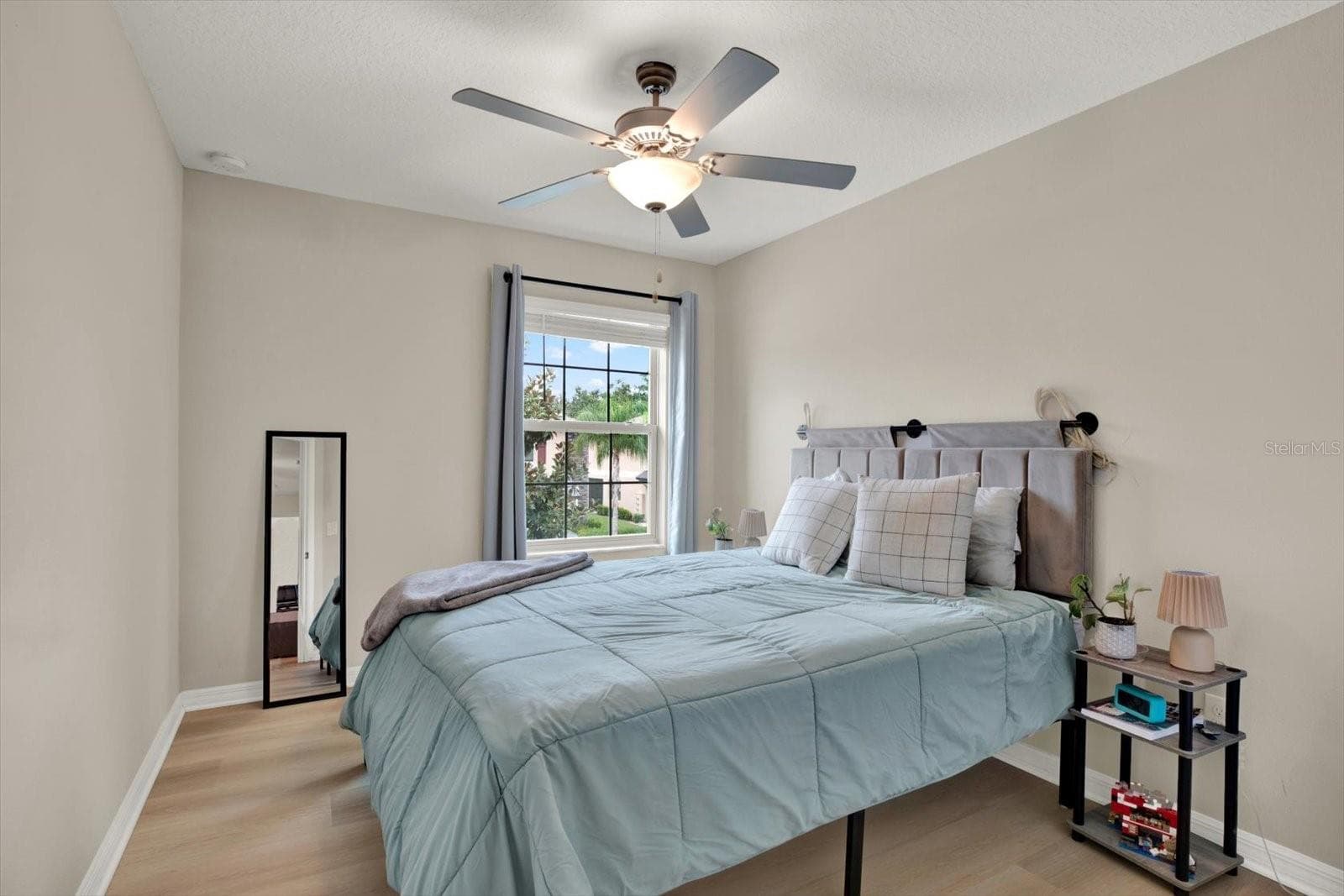 Second Floor bedroom with ceiling fan - 8538 REEDVILLE ST, NEW PORT RICHEY