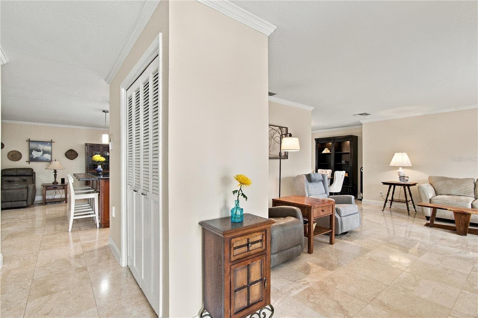 Bright and airy entry - 1967 ARVIS CIR E, CLEARWATER