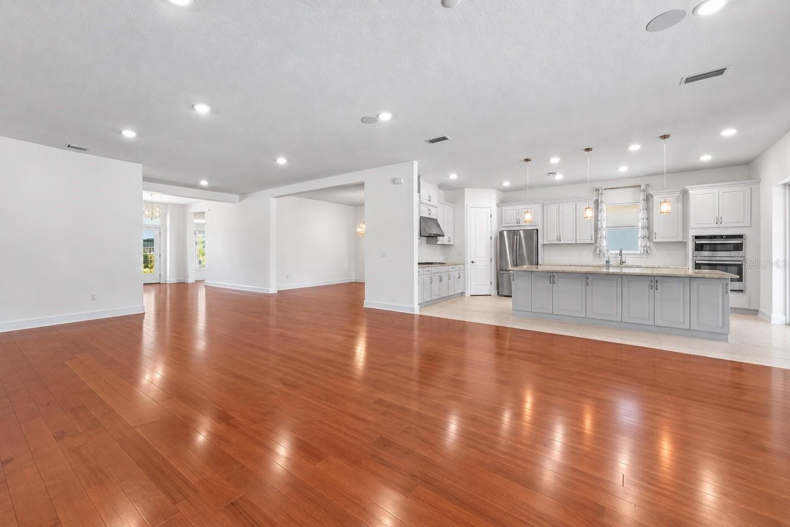 Single Family Residence at 15416 SAN LAZZARO AVE, LAKEWOOD RANCH, photo 14 of 100