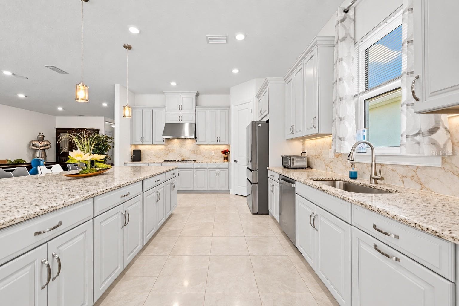 Single Family Residence at 15416 SAN LAZZARO AVE, LAKEWOOD RANCH, photo 22 of 100