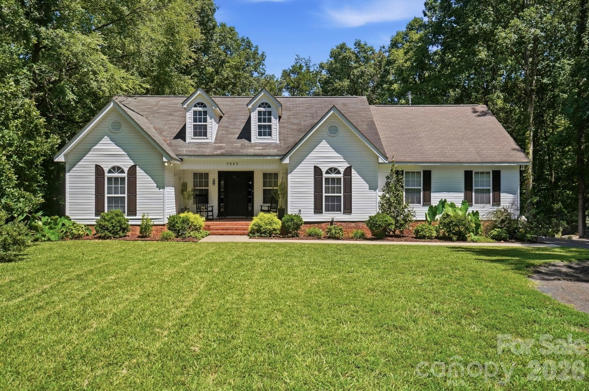 Single Family Residence at 7003 S Providence Road, Waxhaw, photo 2 of 48
