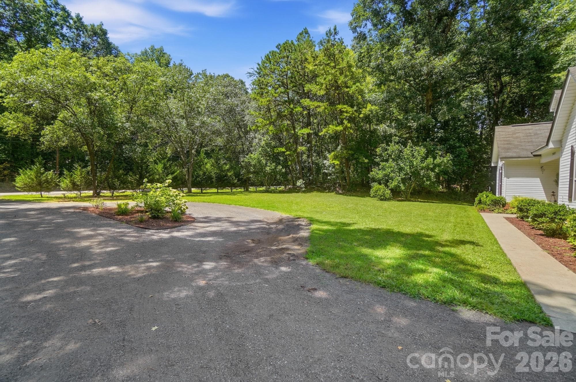 Single Family Residence at 7003 S Providence Road, Waxhaw, photo 5 of 48