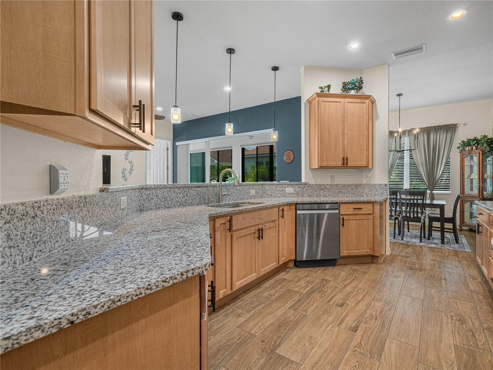 Single Family Residence at 1321 OAKMONT DR, WINTER HAVEN, photo 13 of 72