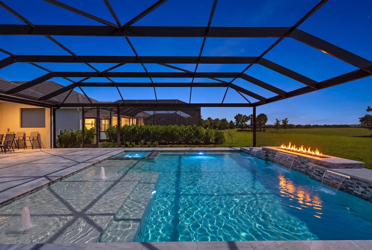 Single Family Residence at 15416 SAN LAZZARO AVE, LAKEWOOD RANCH, photo 3 of 100