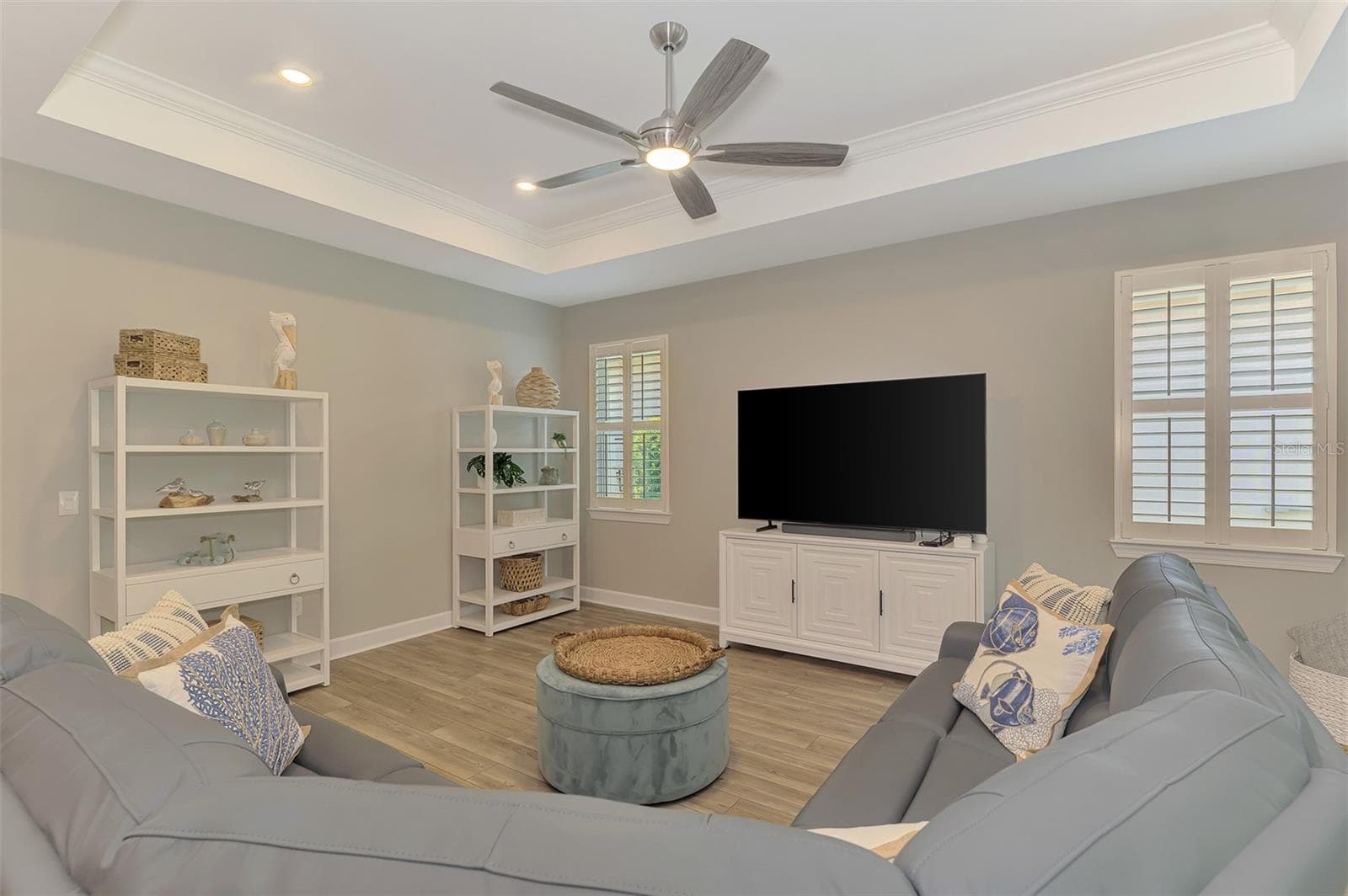 Single Family Residence at 10088 CORAL SHORE DR, ENGLEWOOD, photo 18 of 100