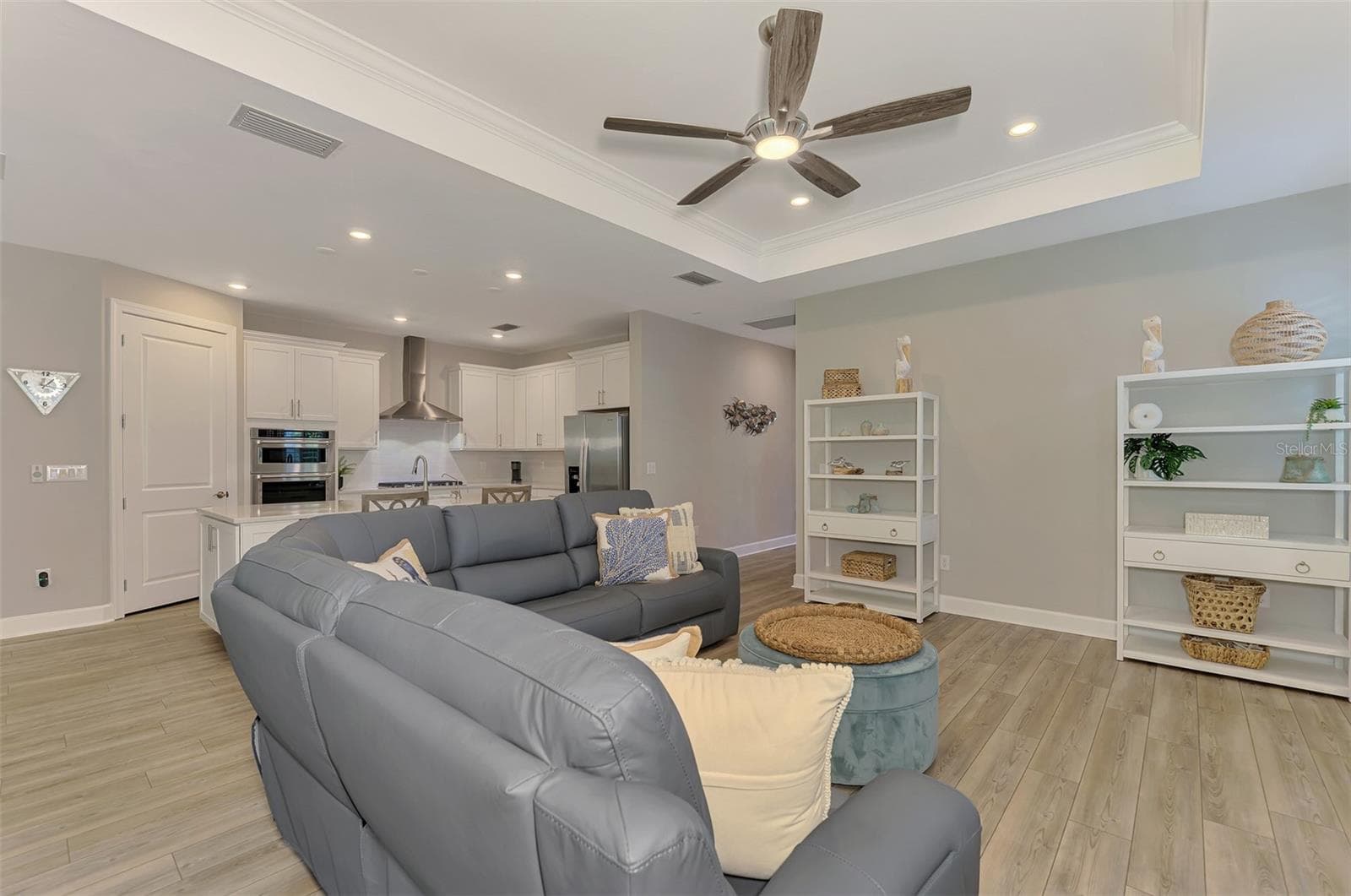Single Family Residence at 10088 CORAL SHORE DR, ENGLEWOOD, photo 19 of 100