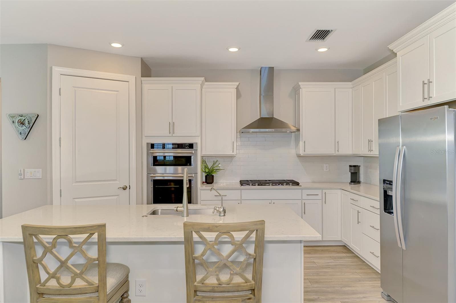 Single Family Residence at 10088 CORAL SHORE DR, ENGLEWOOD, photo 22 of 100