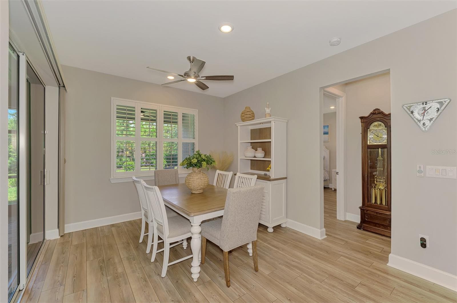 Single Family Residence at 10088 CORAL SHORE DR, ENGLEWOOD, photo 28 of 100