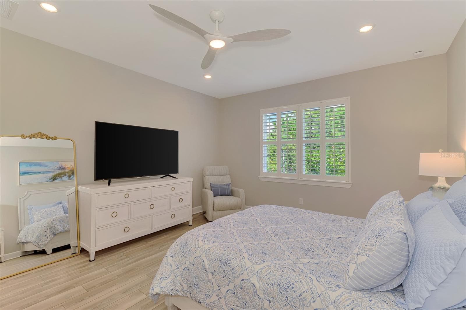 Single Family Residence at 10088 CORAL SHORE DR, ENGLEWOOD, photo 32 of 100