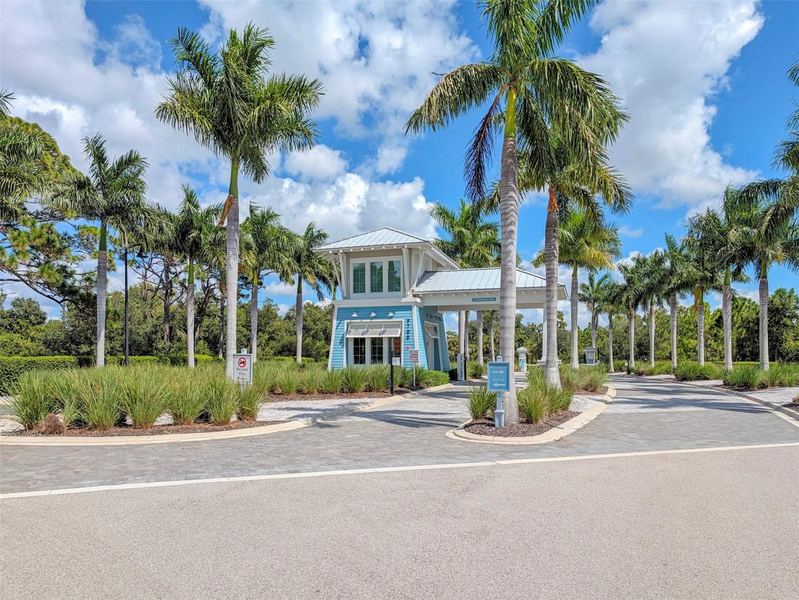 Single Family Residence at 10088 CORAL SHORE DR, ENGLEWOOD, photo 63 of 100