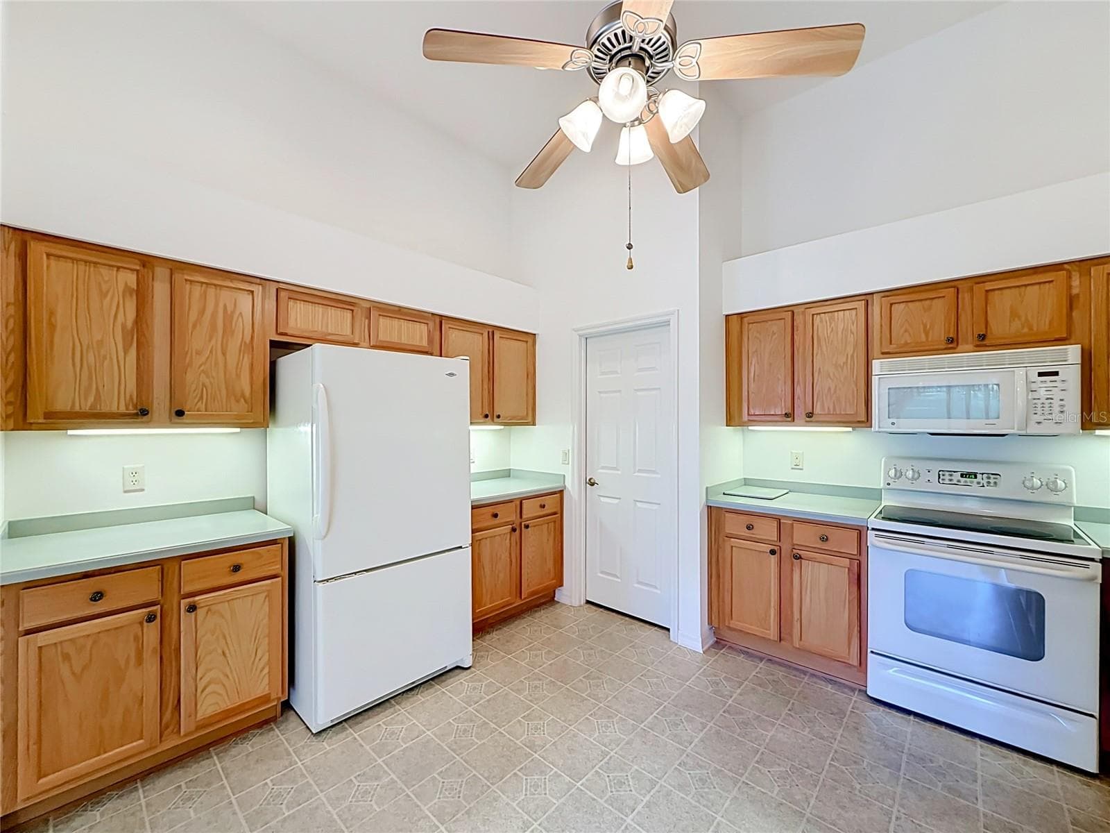 Single Family Residence at 4431 NOTTOWAY DR, LEESBURG, photo 10 of 62