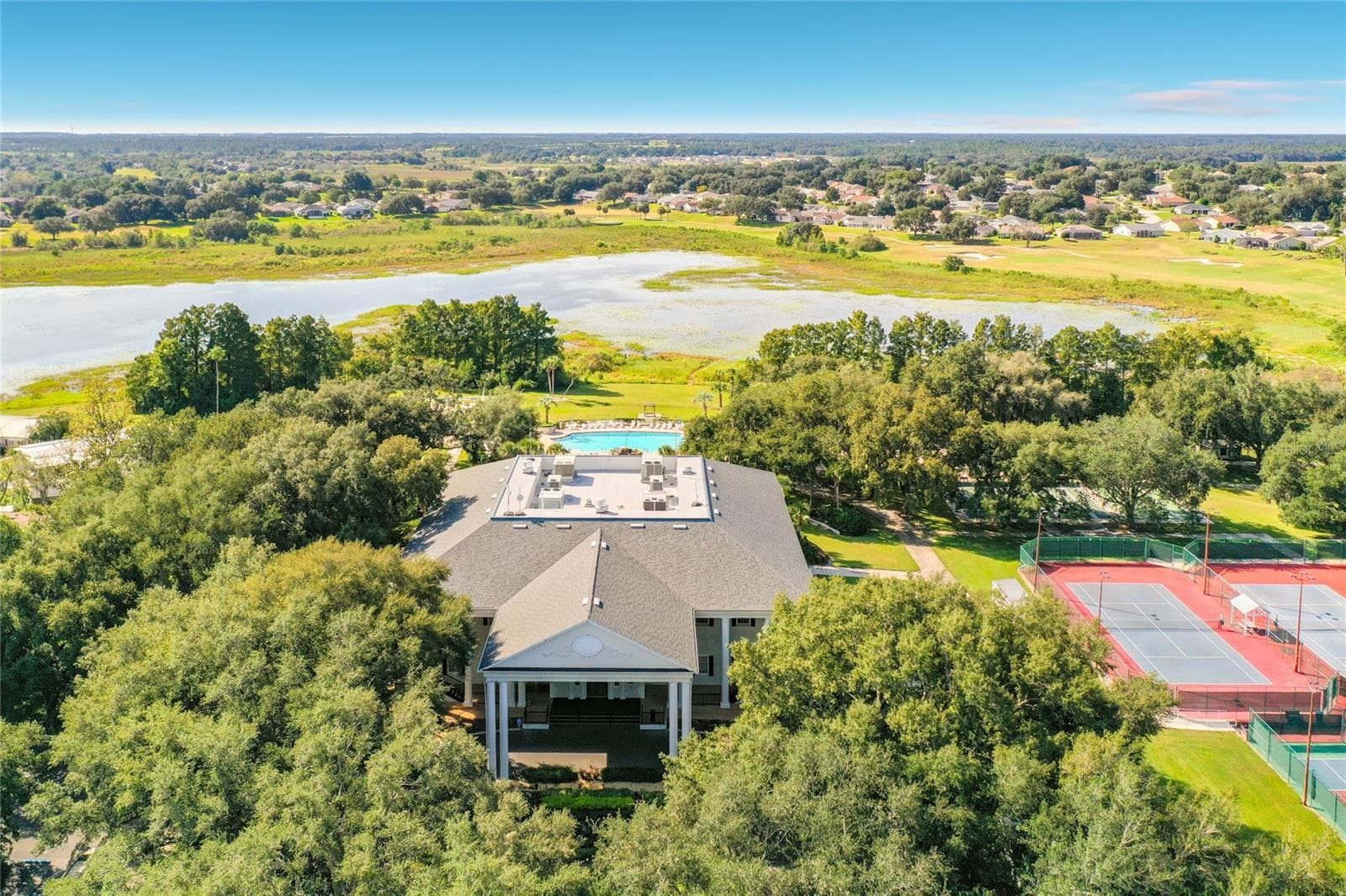 Single Family Residence at 4431 NOTTOWAY DR, LEESBURG, photo 61 of 62