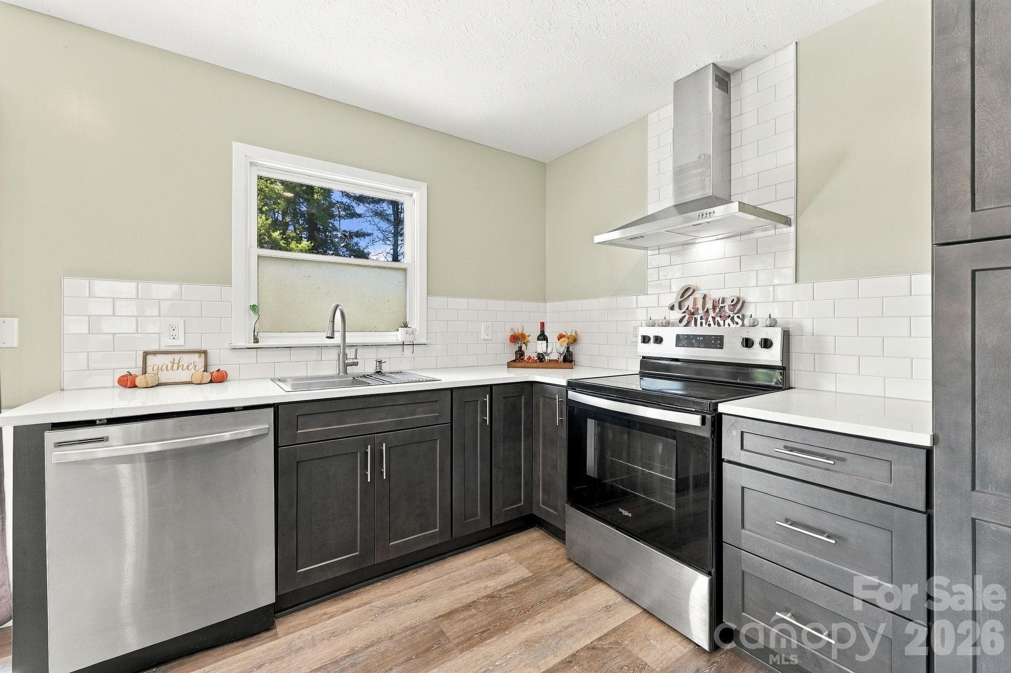 Single Family Residence at 204 Oakdale Road, Waynesville, photo 8 of 21