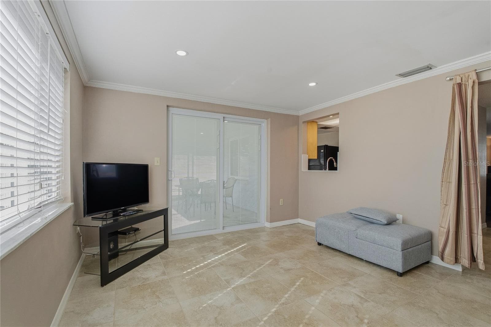 Family Room - 7420 SANDALWOOD DR, PORT RICHEY