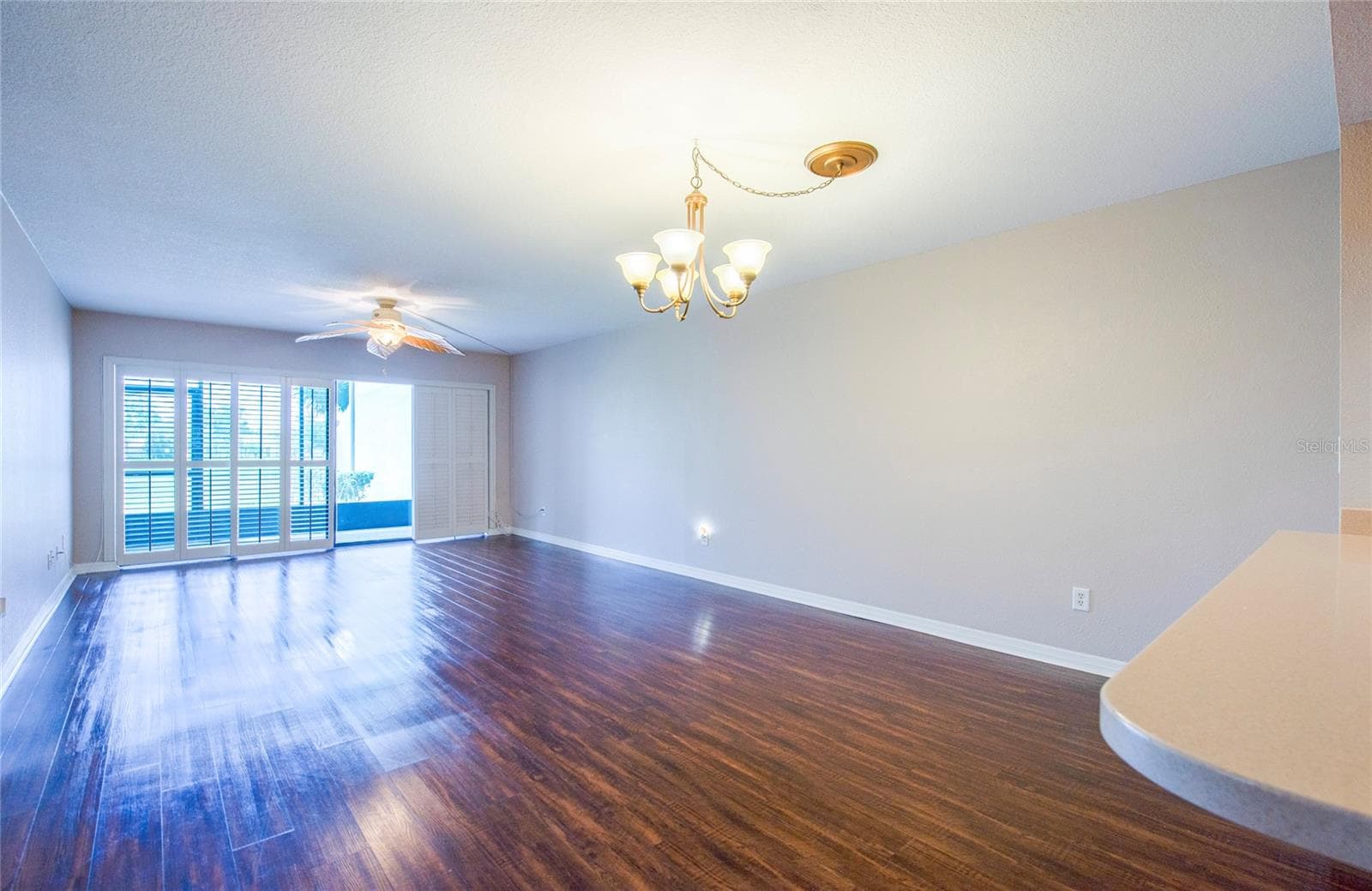 Dining/Family room overlooking the golf course - 9200 PARK BLVD #105, SEMINOLE