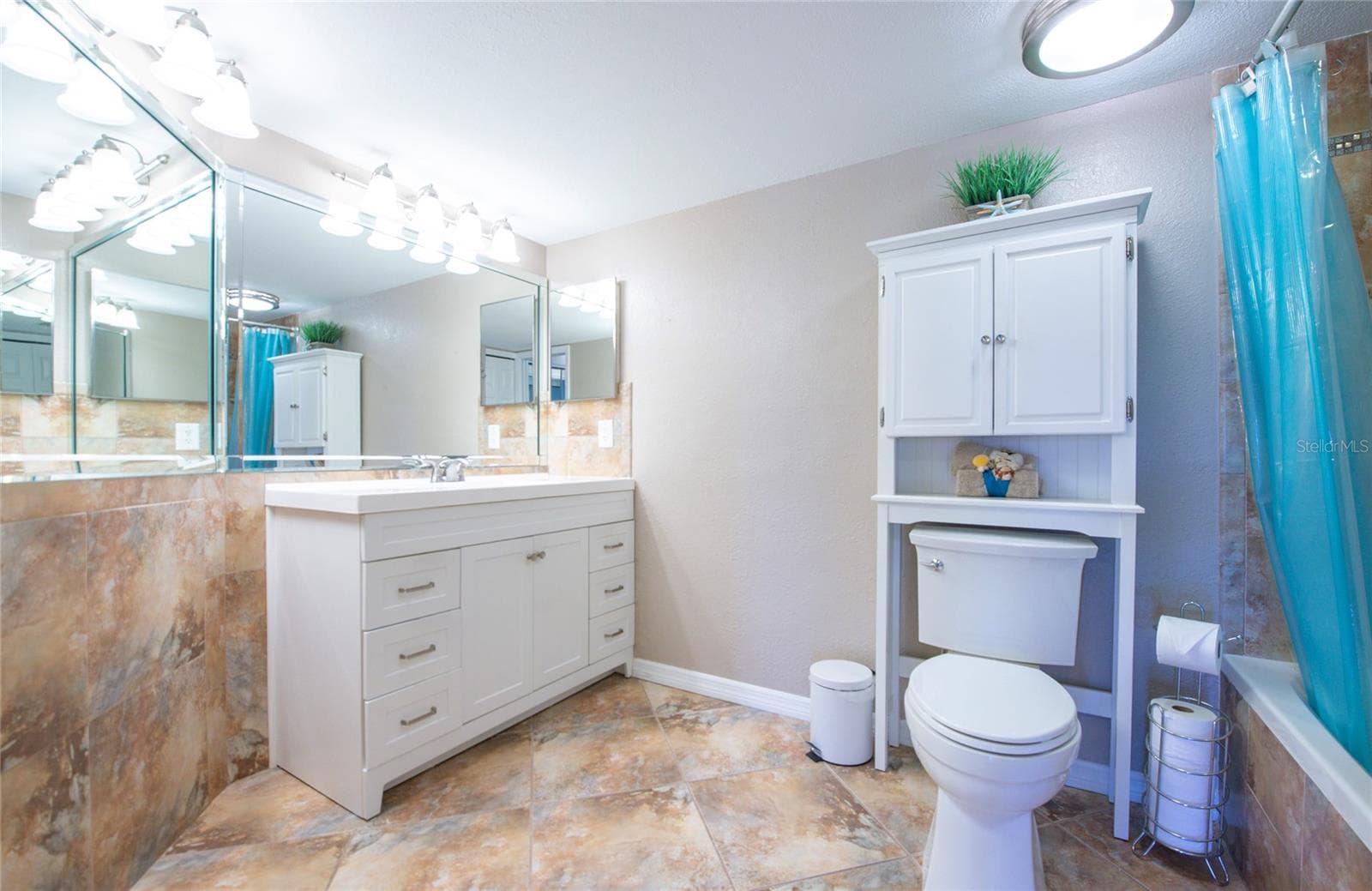 Primary En Suite Bathroom - 9200 PARK BLVD #105, SEMINOLE