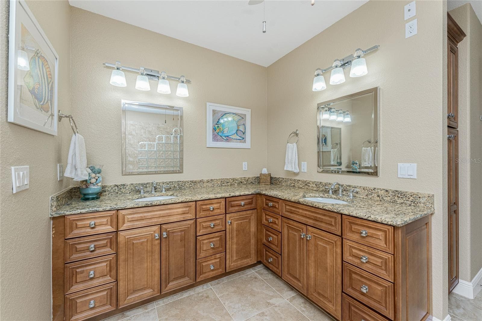 en suite bath - 95 N MARION CT #226, PUNTA GORDA