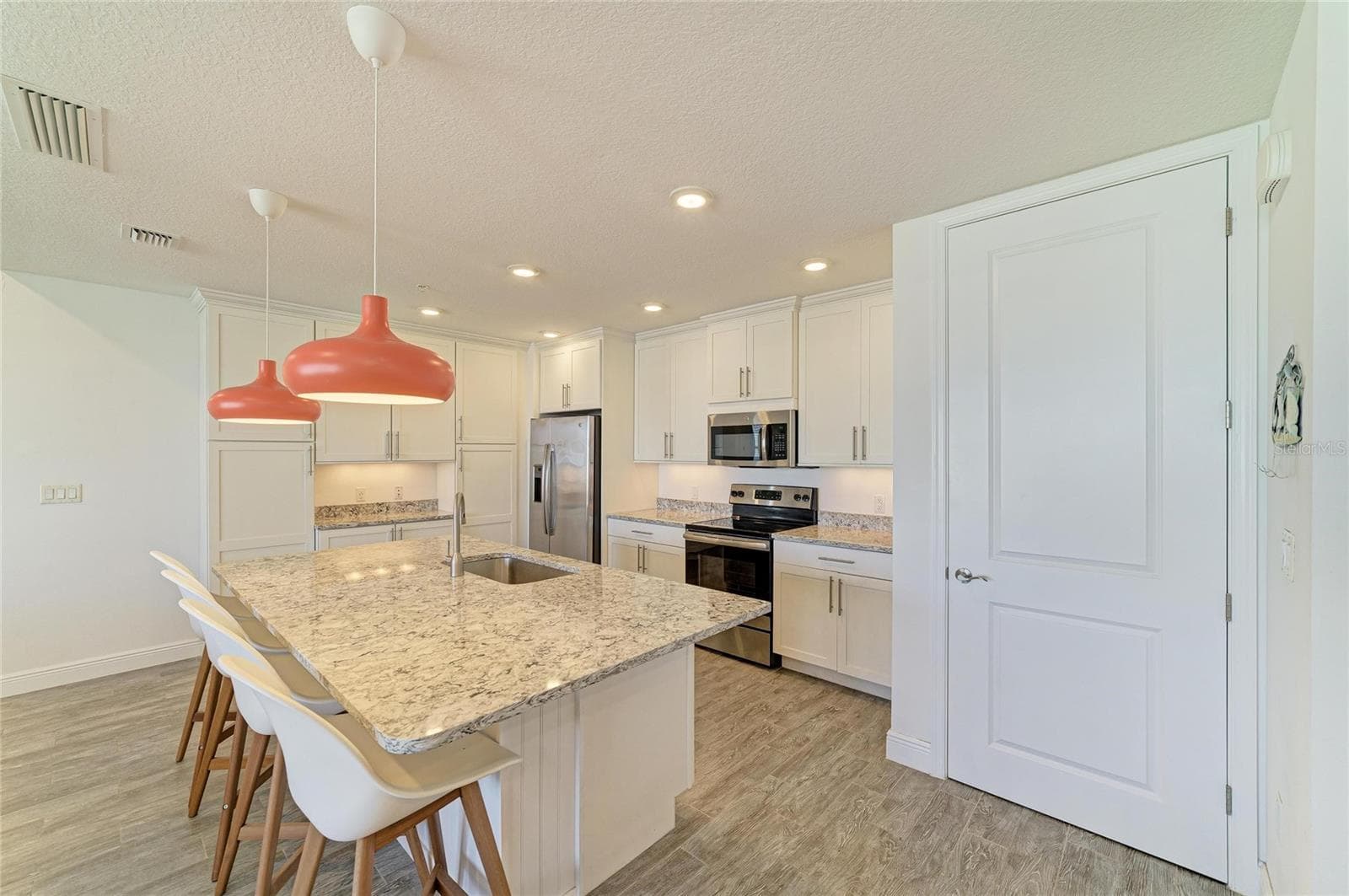 Condominium at 391 ARUBA CIR #401, BRADENTON, photo 19 of 100