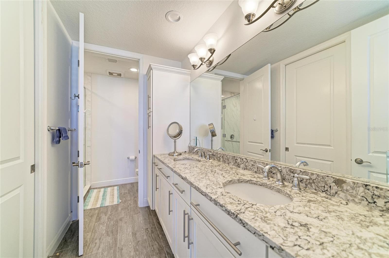 Condominium at 391 ARUBA CIR #401, BRADENTON, photo 31 of 100