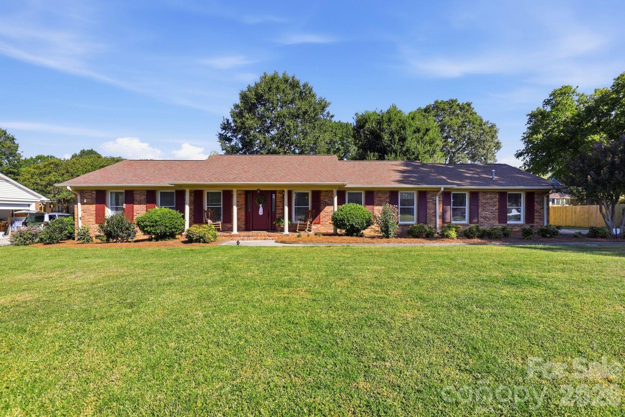 Single Family Residence at 8317 Fallsdale Drive, Charlotte, photo 2 of 30