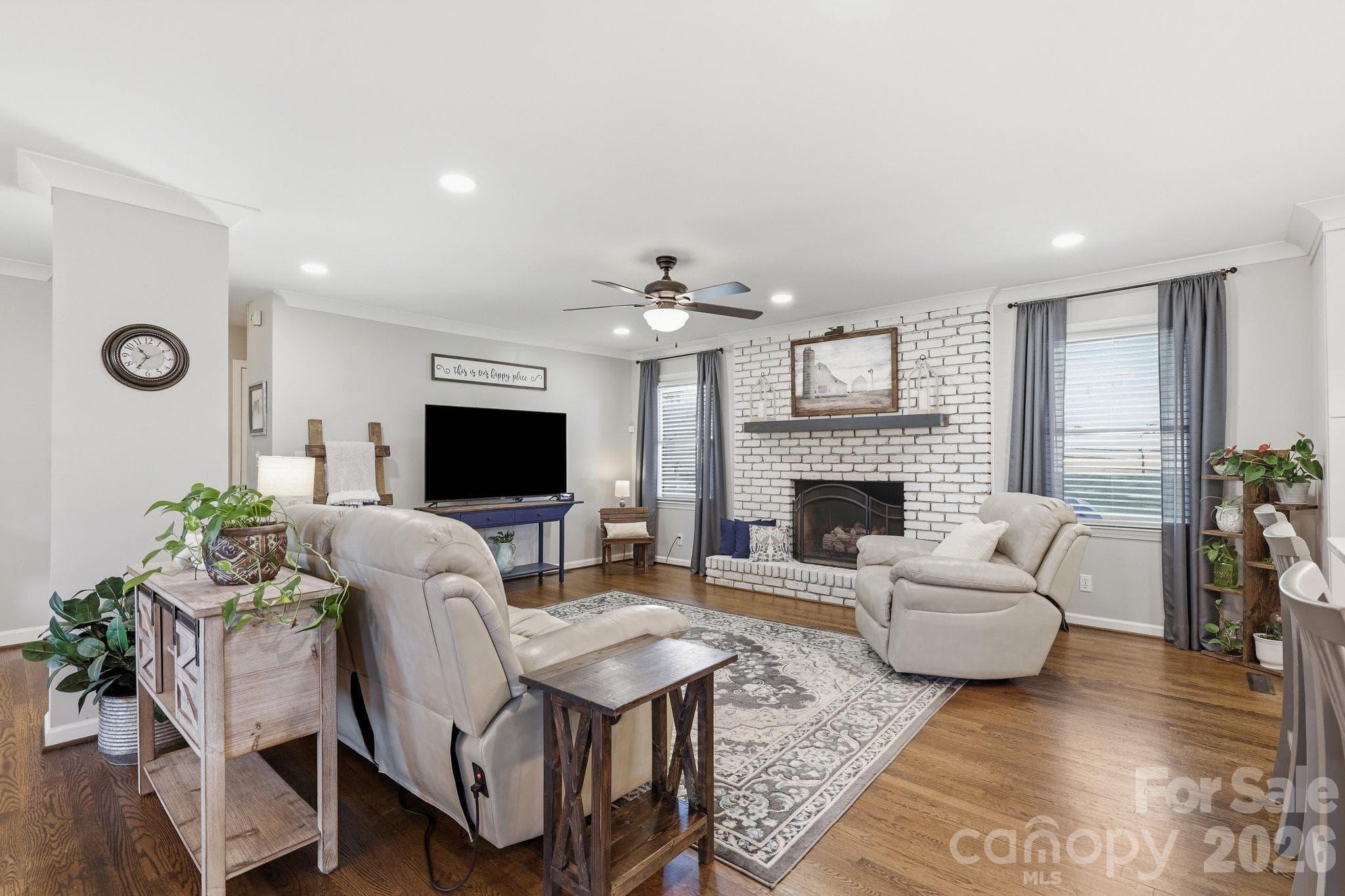 Single Family Residence at 8317 Fallsdale Drive, Charlotte, photo 7 of 30
