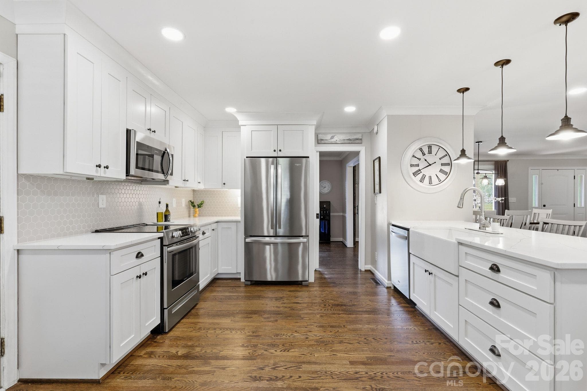 Single Family Residence at 8317 Fallsdale Drive, Charlotte, photo 9 of 30
