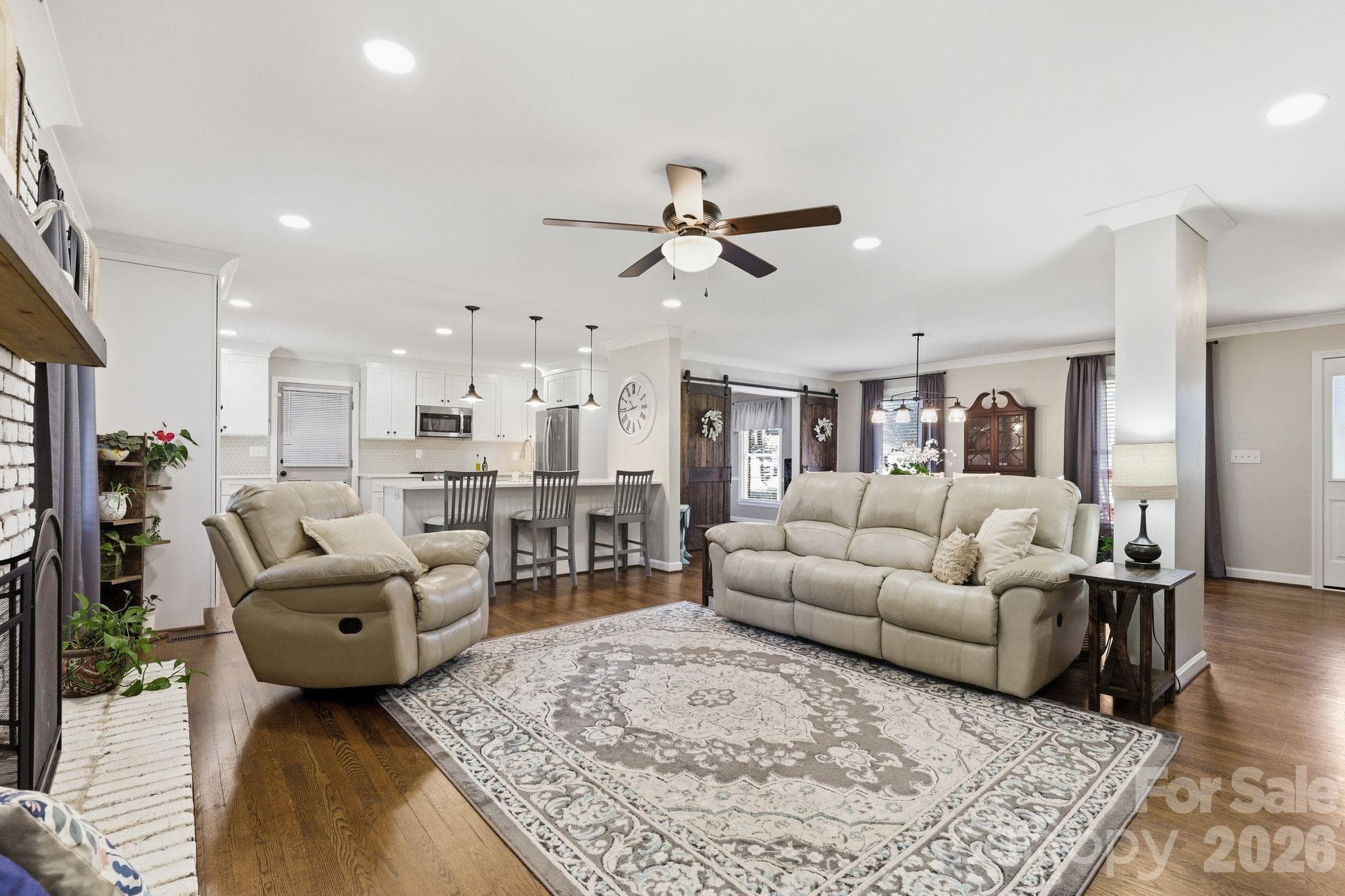 Single Family Residence at 8317 Fallsdale Drive, Charlotte, photo 14 of 30
