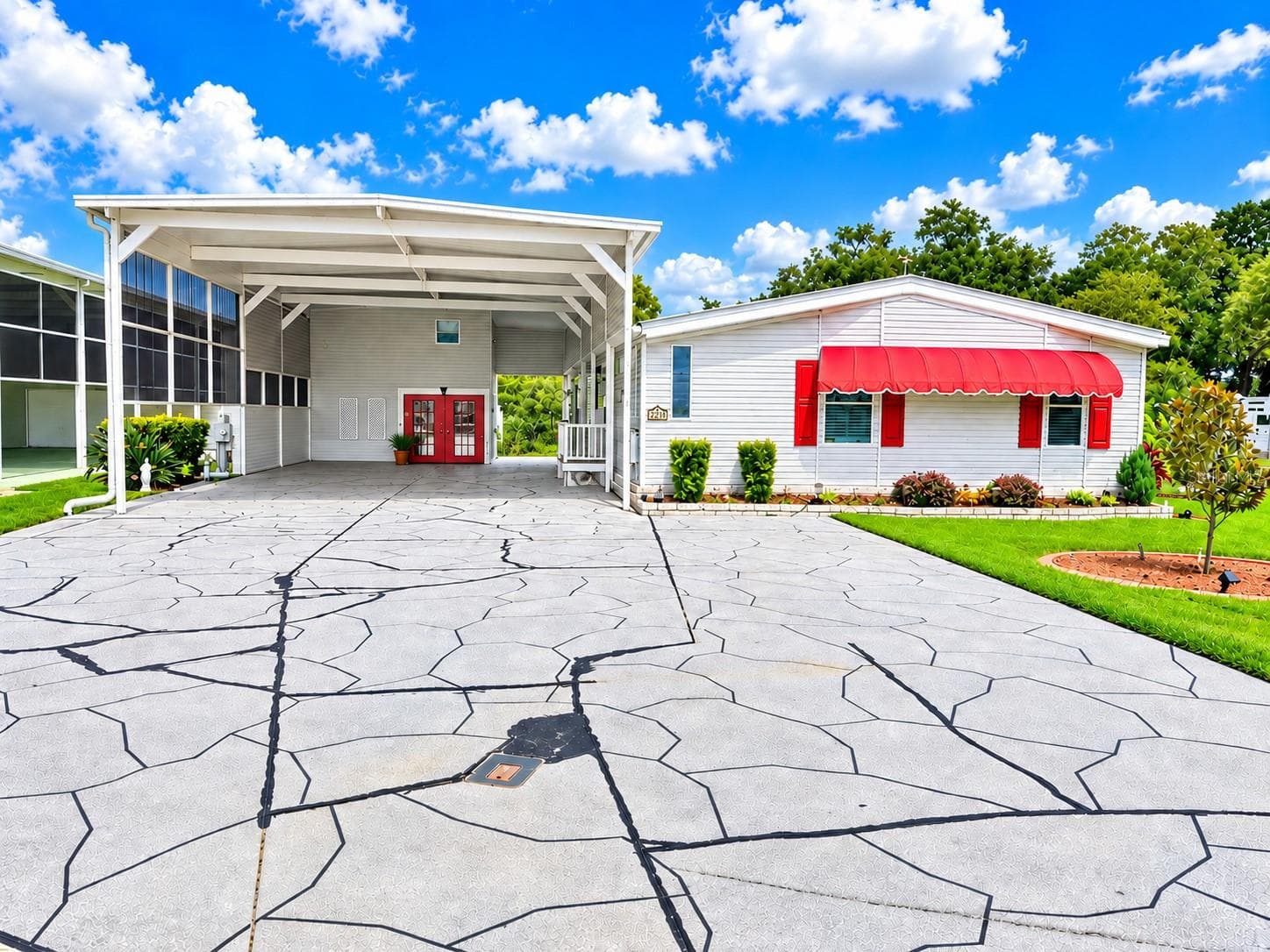 5214 ISLAND VIEW CIR N
