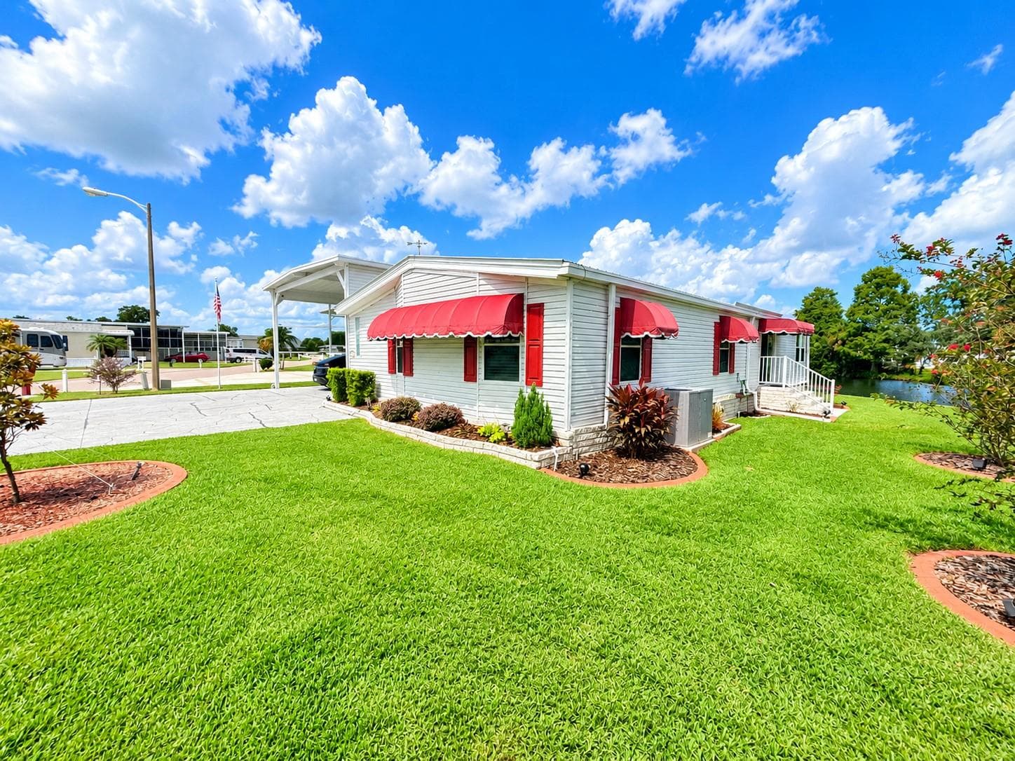 Manufactured Home at 5214 ISLAND VIEW CIR N, POLK CITY, photo 6 of 48