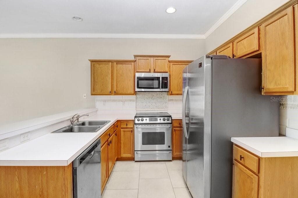 Kitchen - 12635 KINGS CROSSING DR, GIBSONTON