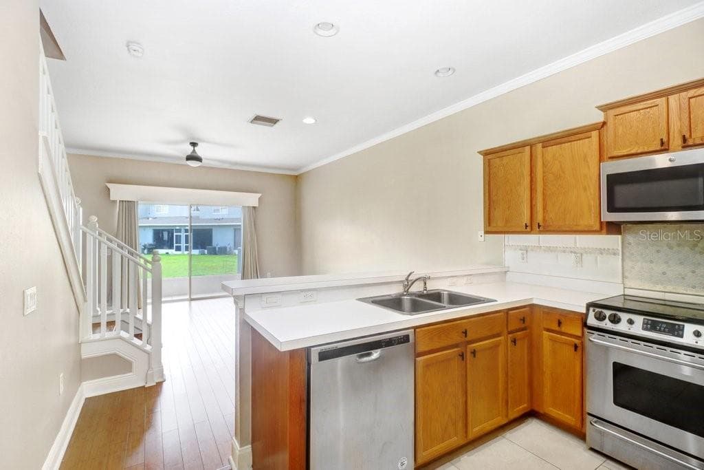 Kitchen - 12635 KINGS CROSSING DR, GIBSONTON